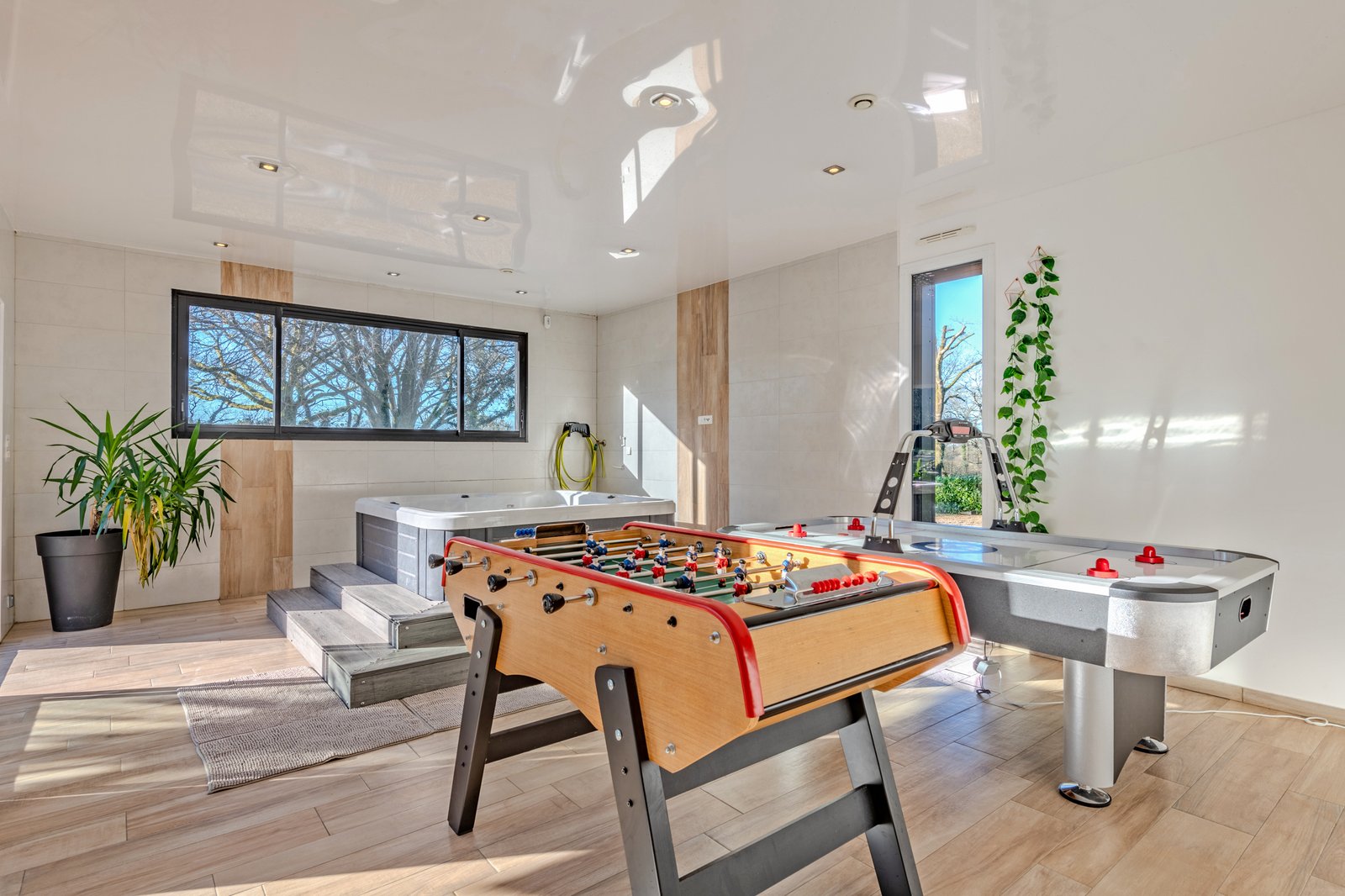 Salle de jeux et baby-foot